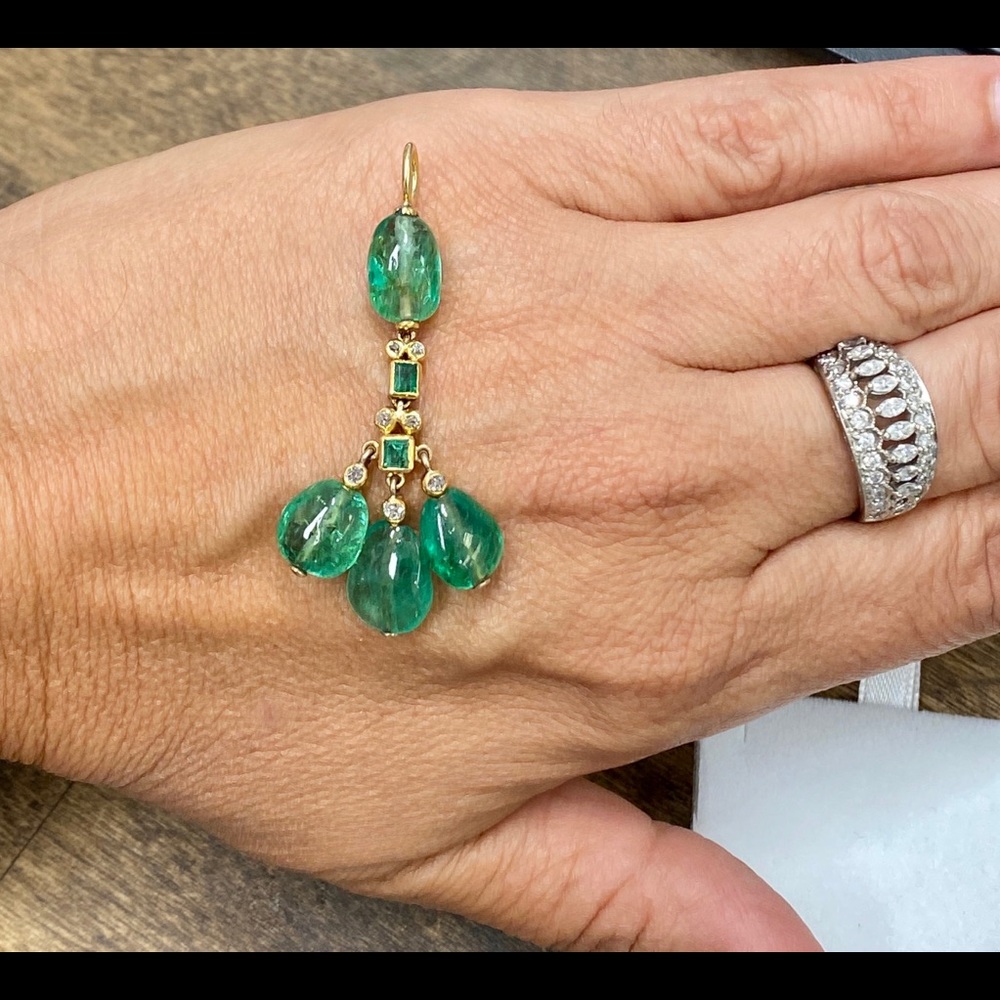 Antique Natural  Columbian emerald  pendant 18k